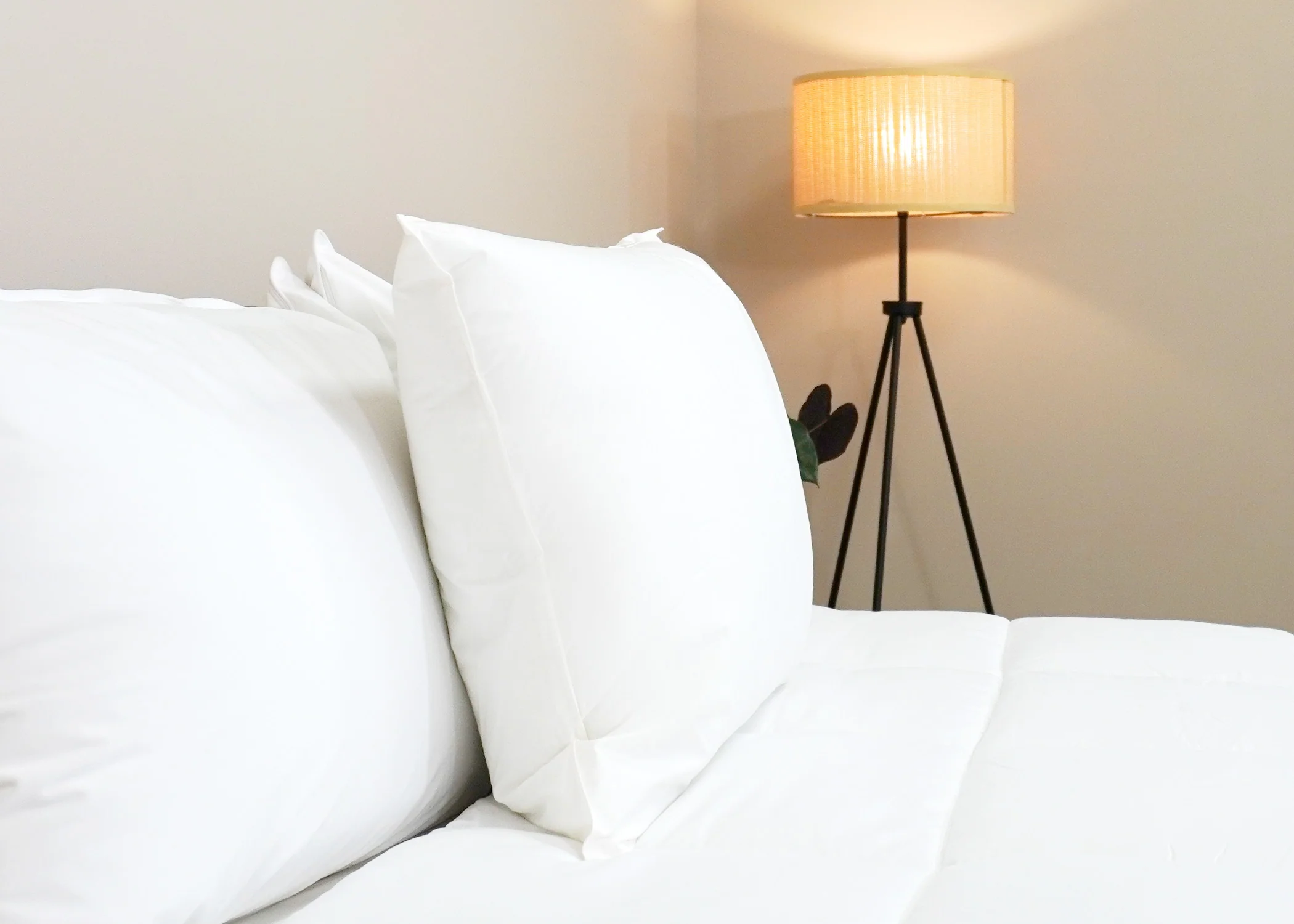 Best Western® Everest Pillow | Soft Polyester Pillow - Image 5