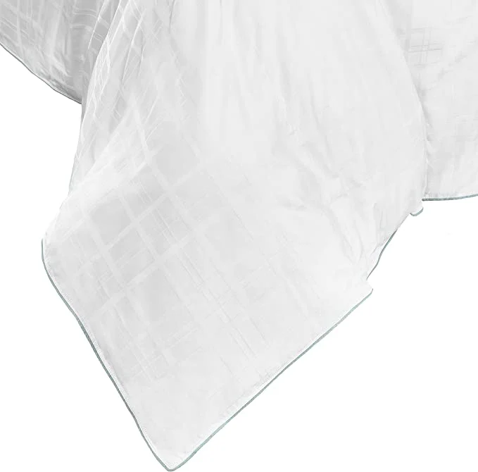 Live Comfortably Cooling Cameron Tartan Comforter - Image 3