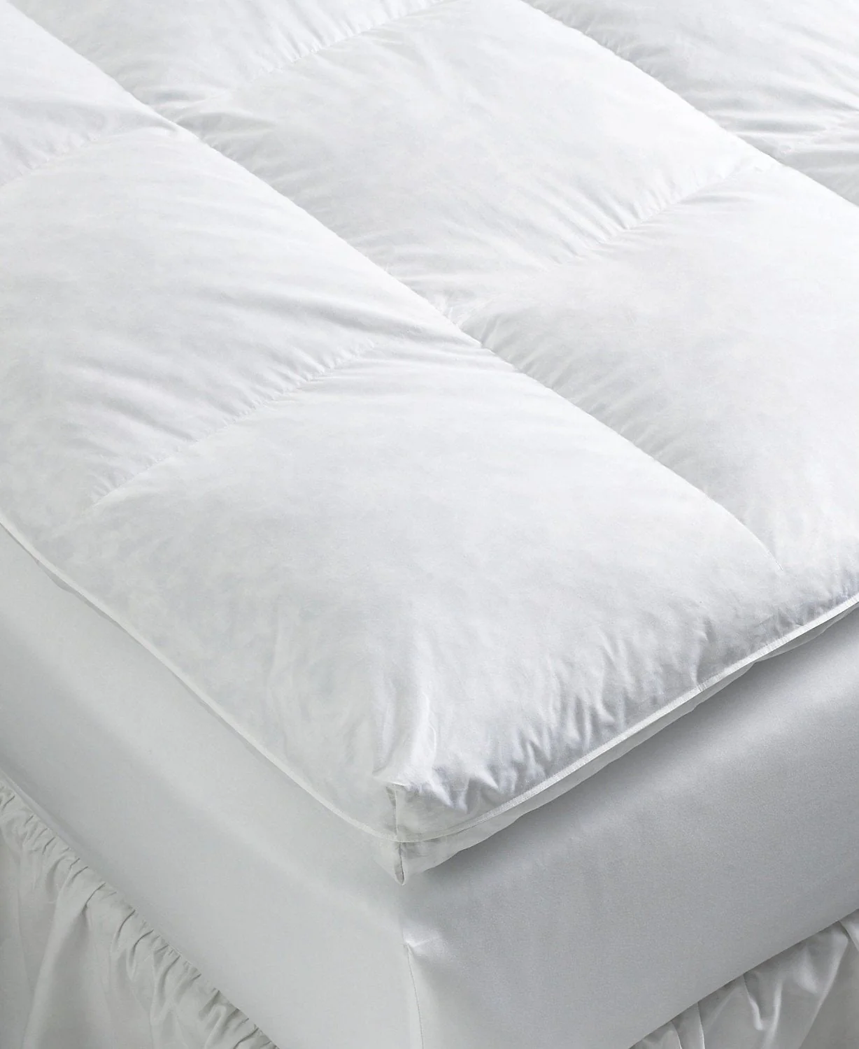 Chaps Baffle Box Feather Bed | Made in the USA - Image 2