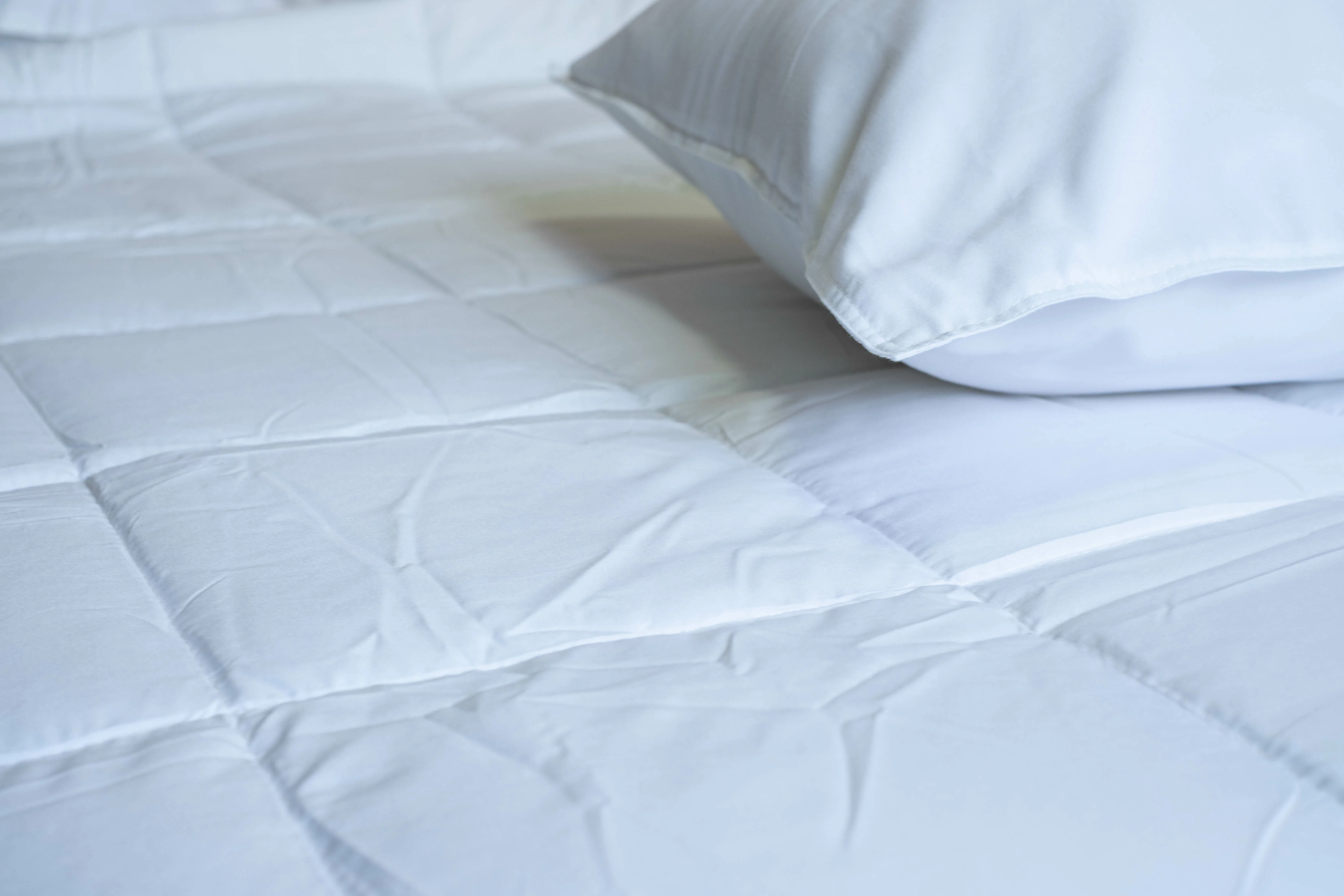 Down Dreams Asheville Down Comforter | Baffle Box Design, Lightweight - Image 3