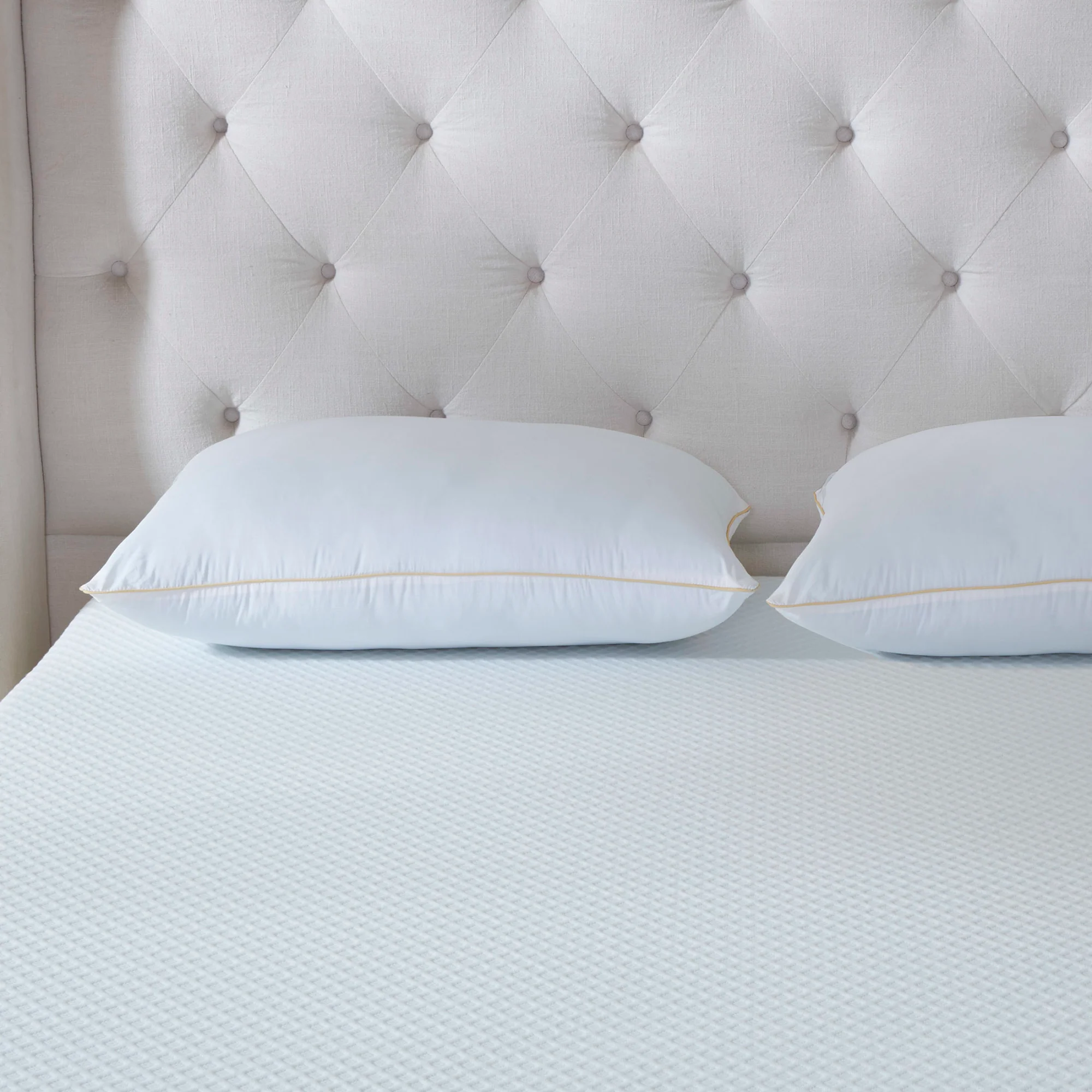 La-Z-Boy Fiber Density Pillow - Image 13