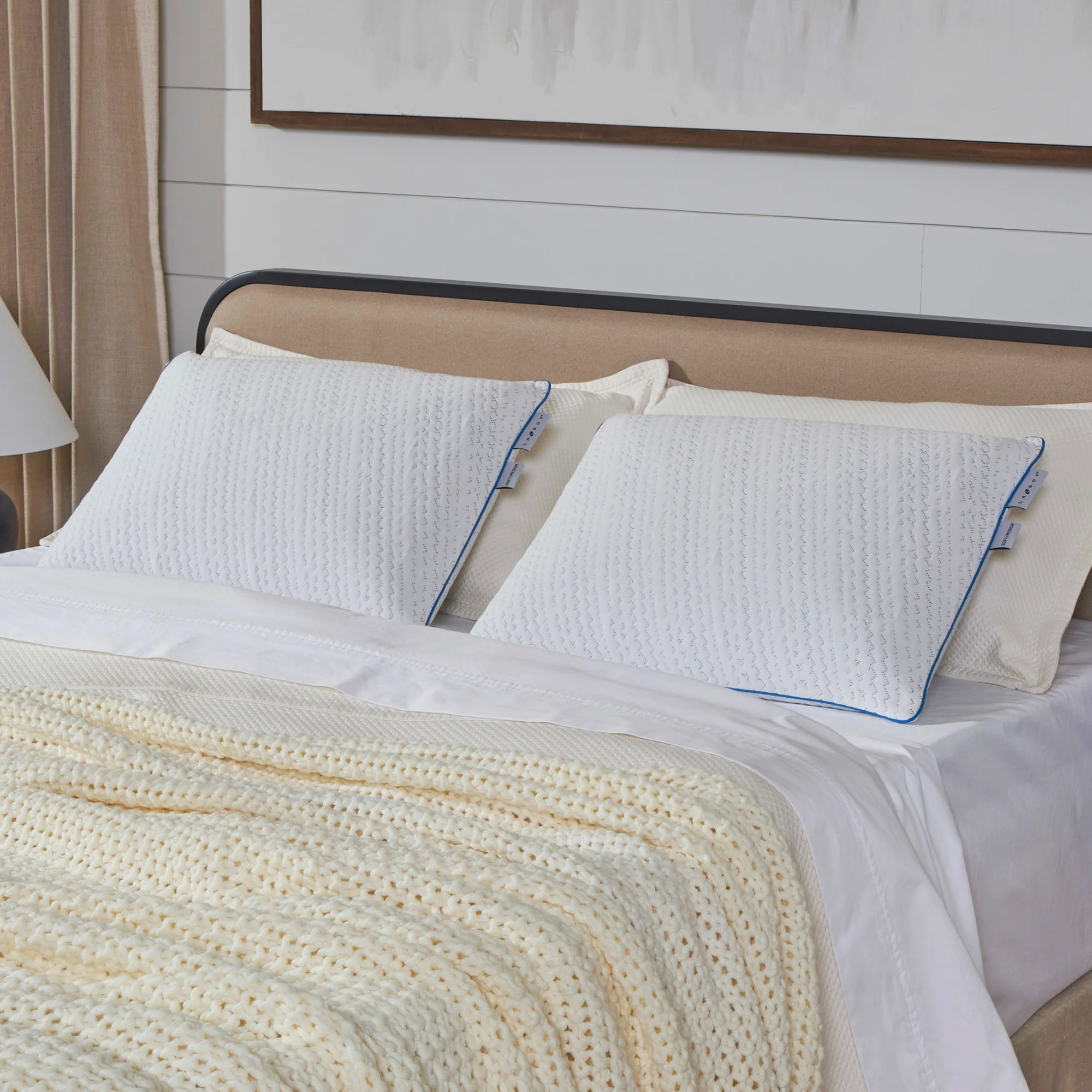La-Z-Boy Serene Foam Density Pillow Traditional | Soft-Medium - Image 4