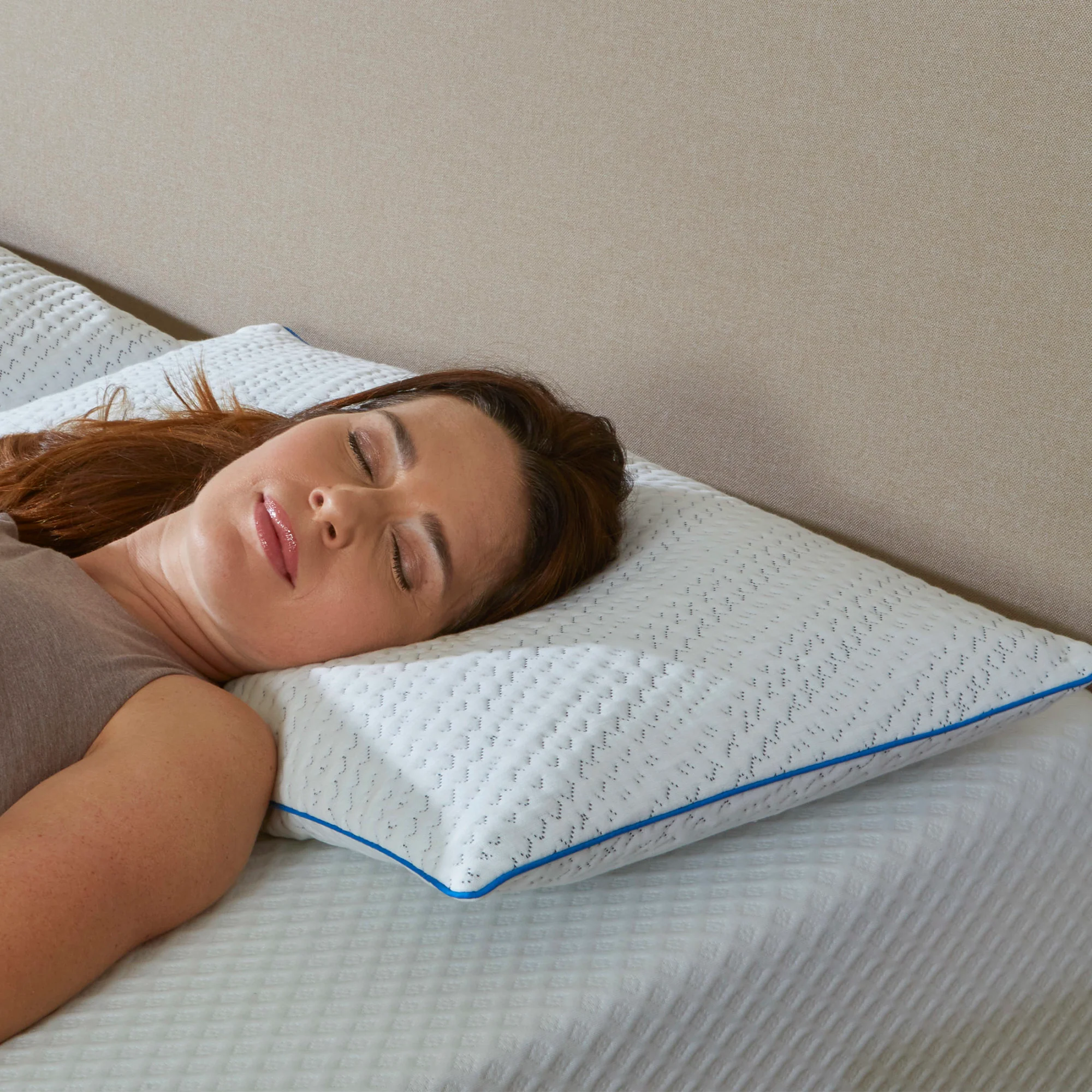 La-Z-Boy Serene Foam Density Pillow Traditional | Soft-Medium - Image 5