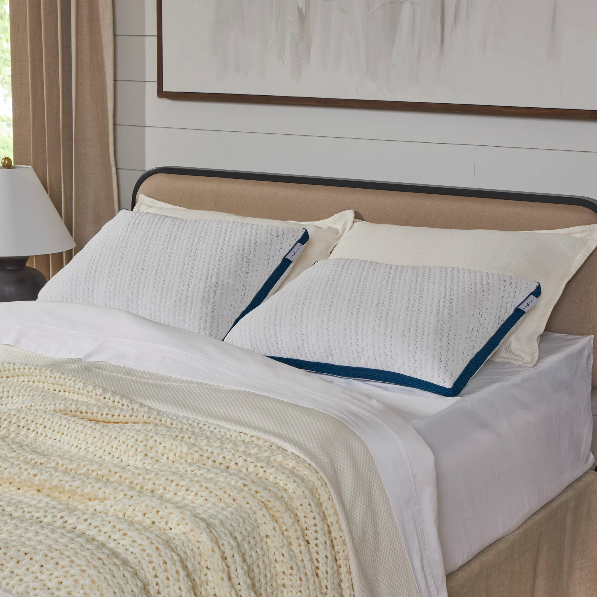 La-Z-Boy Serene Foam Hybrid Pillow - Image 5