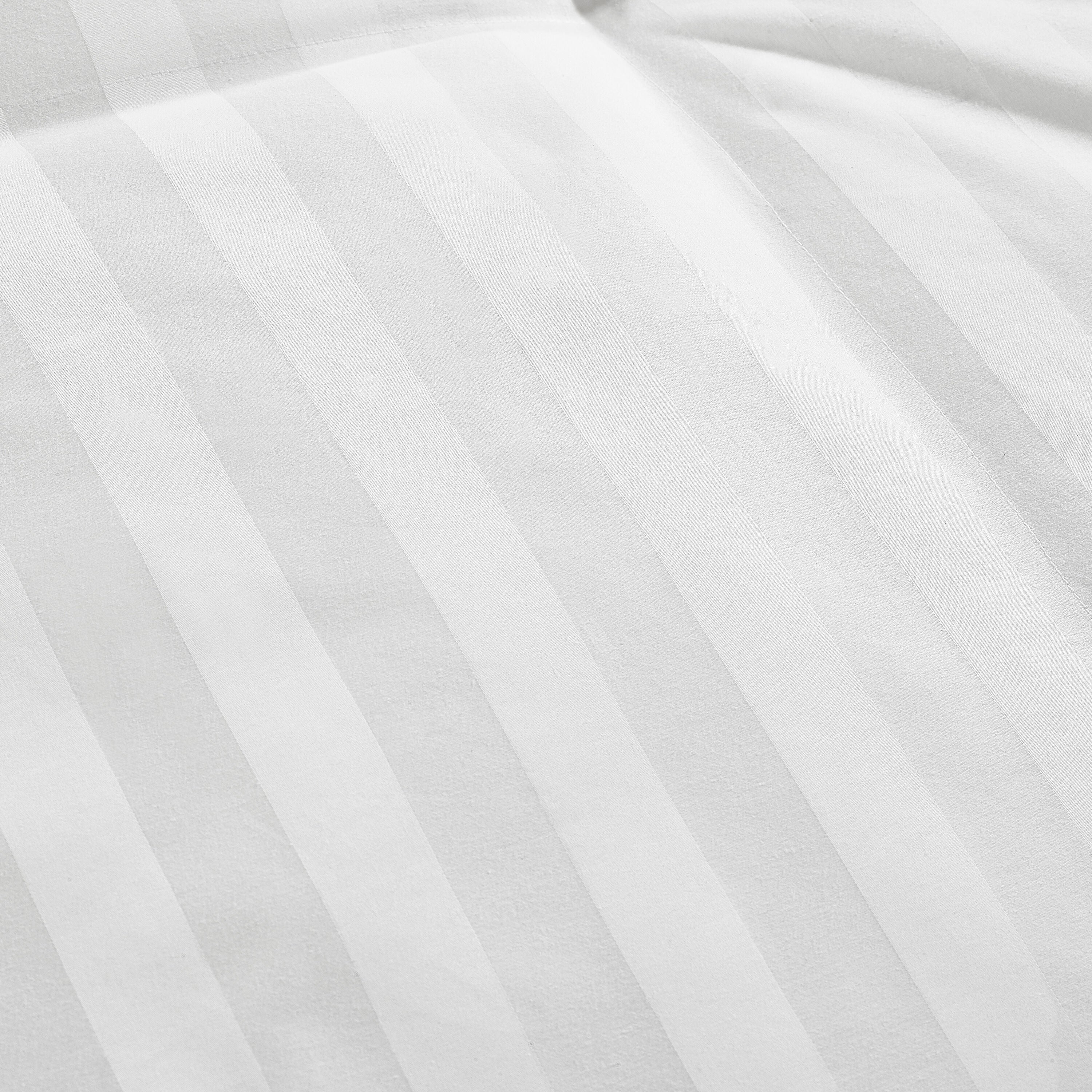 Live Comfortably White Duck Down Comforter | 600 Fill Power - Image 2