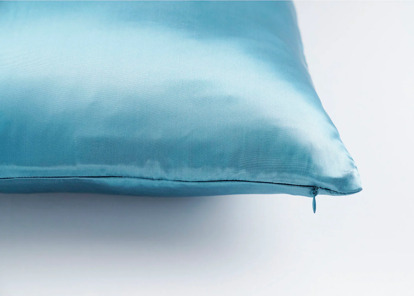 100% Mulberry Silk Pillowcase | Zipper Enclosure, 16 Momme - Image 4