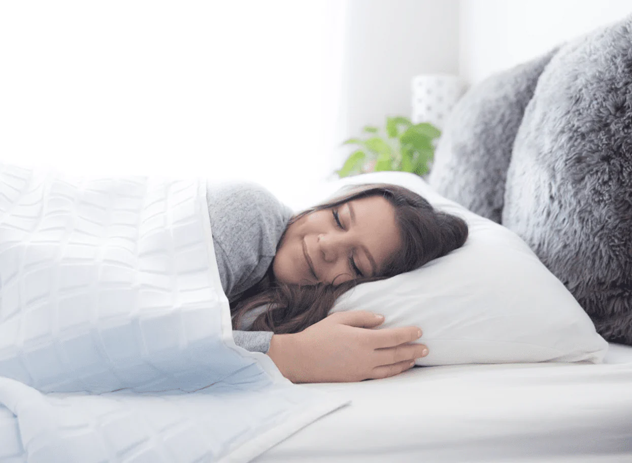 Opulence Glacier Blanket | Cooling & Weighted - Image 4
