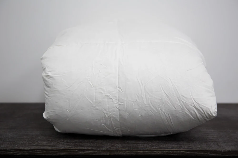 Pillowtex Classic Weight Feather and Down Comforter - Image 4