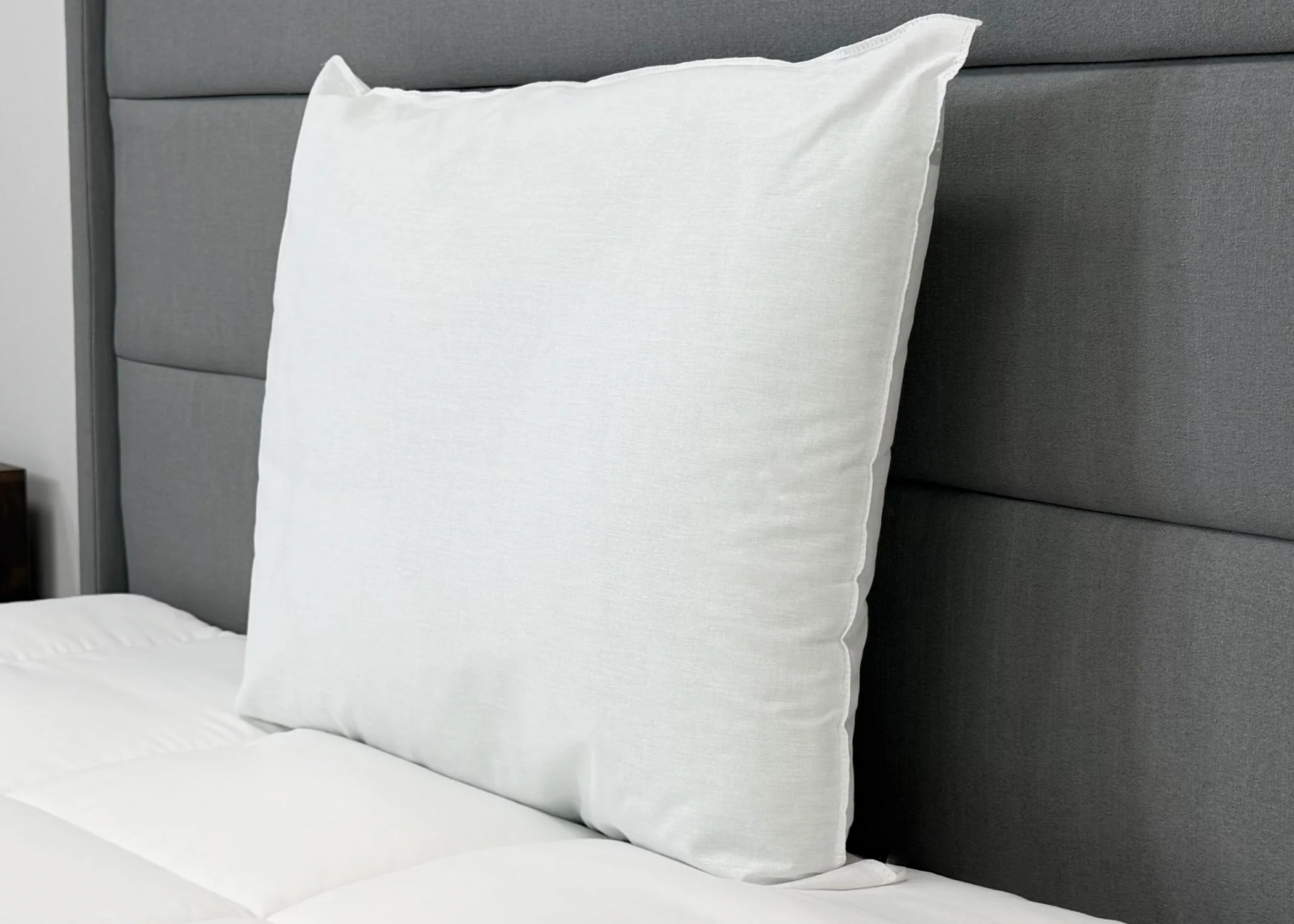 JS Fiber Hollofil II Pillow | Medium - Image 3