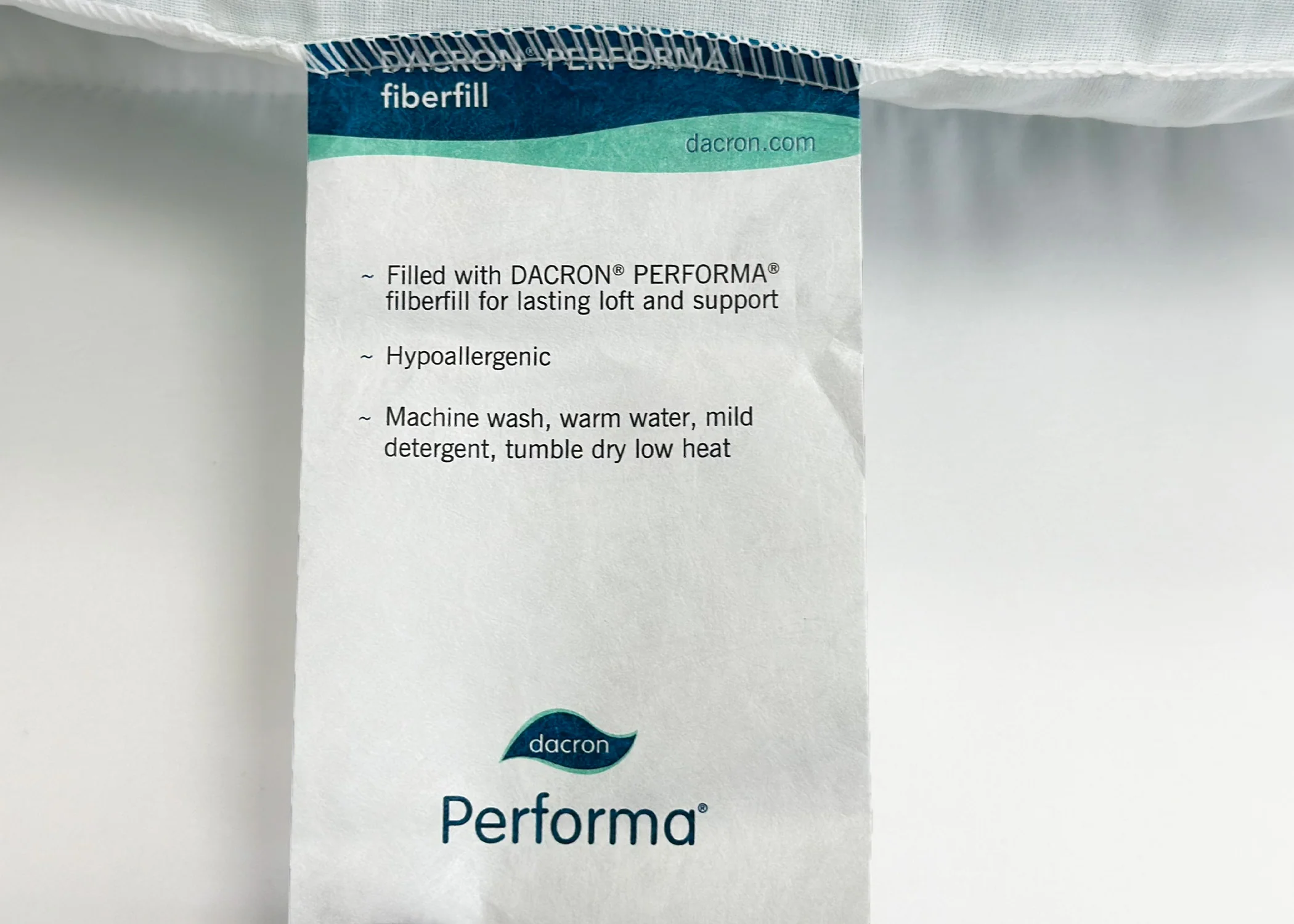 JS Fiber Hollofil II Pillow | Medium - Image 7