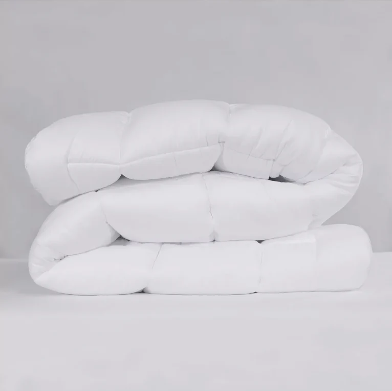 Pillowtex Classic Weight Down Alternative Comforter/ Duvet - Image 3