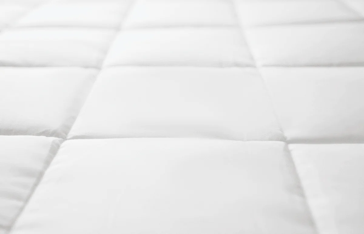 Pillowtex Hotel Blanket | Soft Fabric & Silky Smooth Fill - Image 7